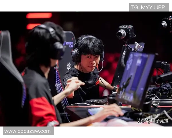 洲际赛分析：FPX在比赛中的耐力与韧性表现值得关注